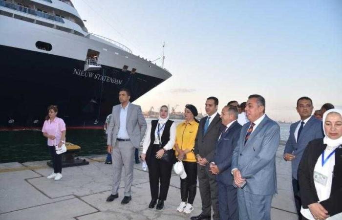 محافظ بورسعيد يستقبل السفينة الهولندية NIEUW STATENDAM بميناء غرب بورسعيد